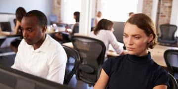 AI Customer Service: Boost Satisfaction by 25% in the US - Cover Image